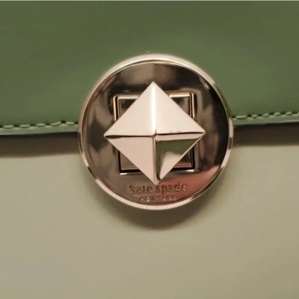 Kate Spade Audrey Flap Crossbody in Sage - Like New! - Picture 2 of 9